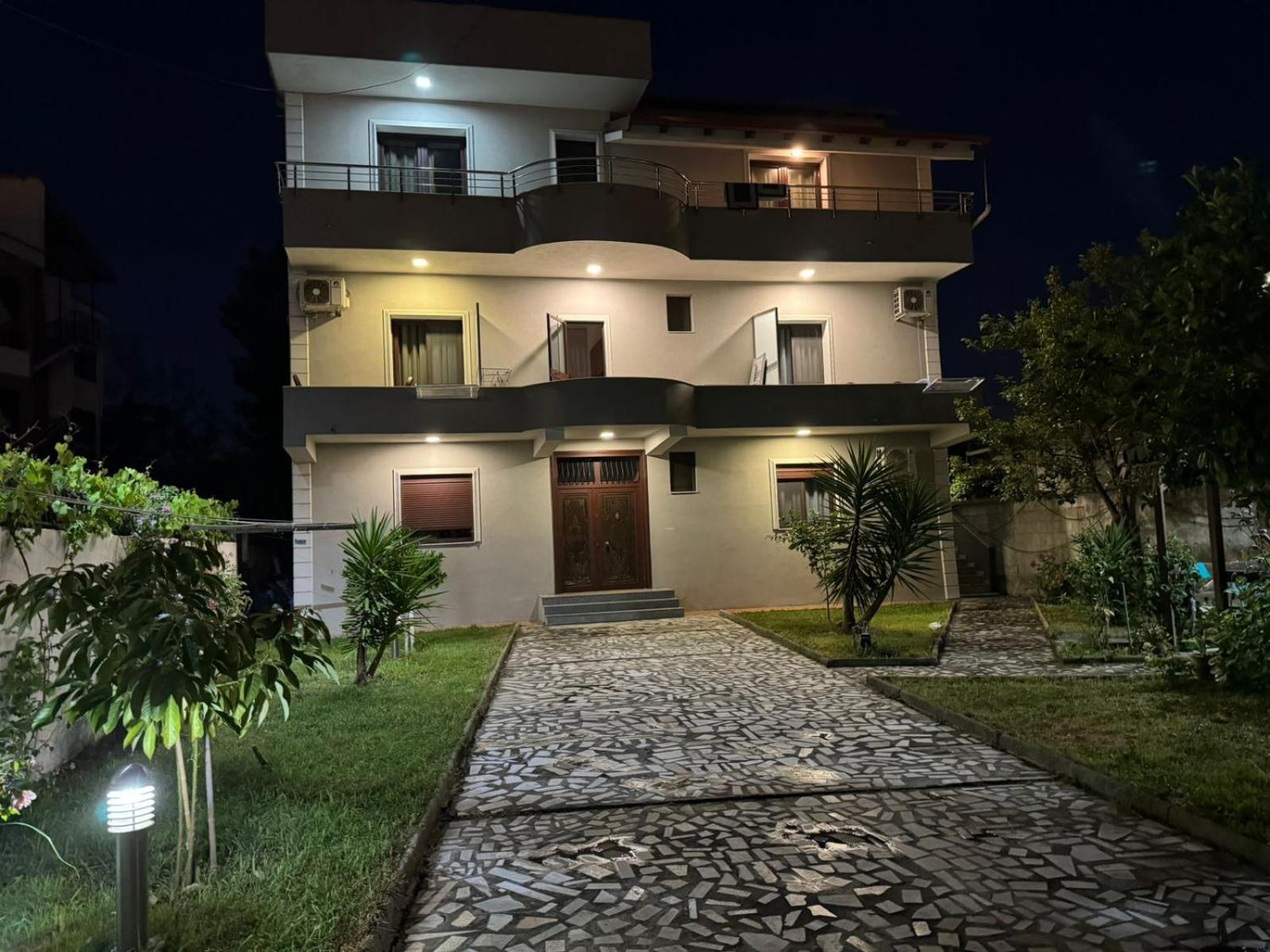 Melas Villa ดูร์เรส ภายนอก รูปภาพ